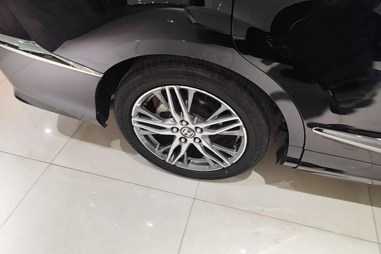 Used Honda Elysion 2019 2.0L Hybrid Luxury Edition Right Rear Wheel Hub