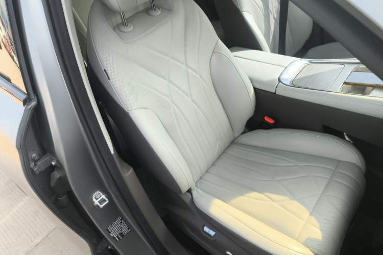 Used EXEED Stellar C-DM 2025 200 with Ultra-Long Range Max All-Wheel Drive