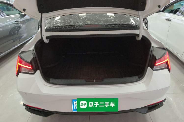 Used Hyundai Elantra 2022 1.5L CVT LUX Prestige Edition