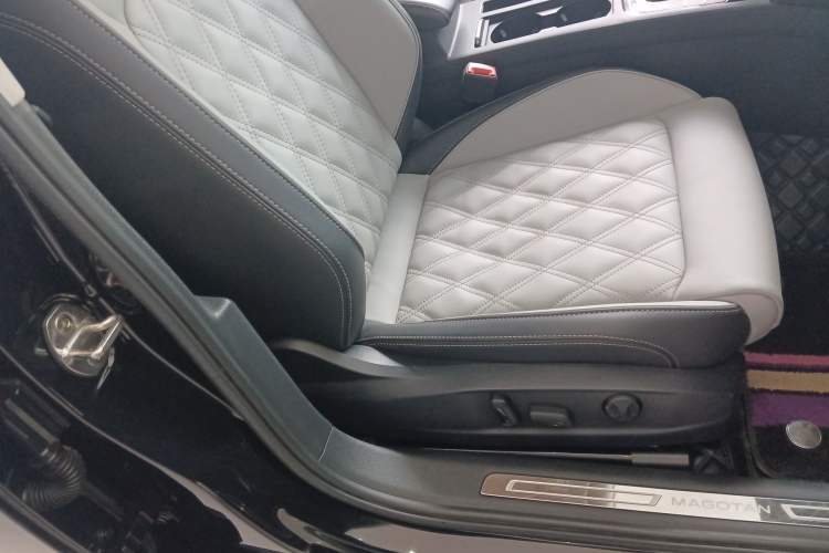 Used Volkswagen Magotan 2023 2 Million Units Limited Edition 330TSI DSG Leading Version