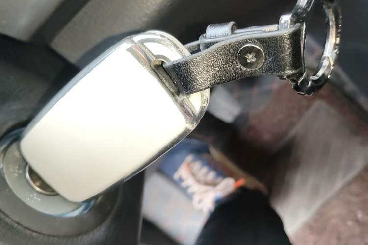 Used CHANGAN KAICHENG Oushang A600 2016 1.5L Manual Luxury 7-Seater Vehicle Key