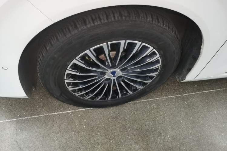 Used Denza D9 2022 DM-i 970 Four-Wheel Drive Flagship Model
