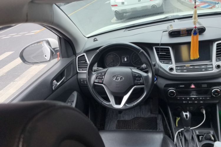 Used Hyundai Tucson 2015 1.6T Dual-Clutch Two-Wheel-Drive Smart Model
