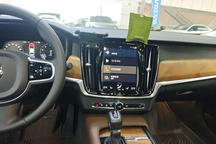 Used Volvo S90 2020 Facelift T5 Smart & Luxurious Edition