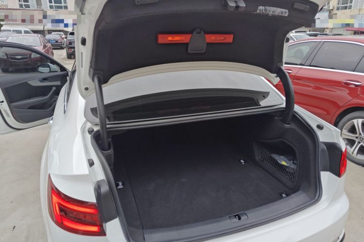 Used Audi A4L 2018 30th Anniversary Edition 40 TFSI Trendy Model
