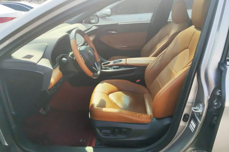 Used Toyota Avalon 2019 2.5L Touring Premium Version China VI Standard
