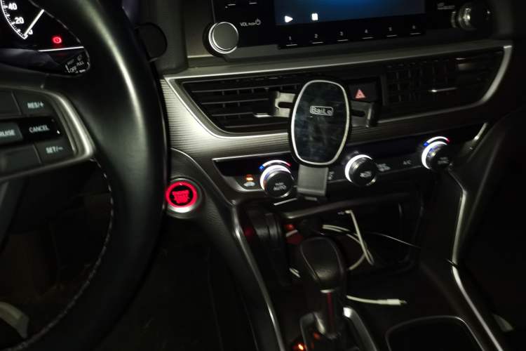 Used Honda Accord 2018 260TURBO Elite Edition China VI Audio And AC Panel