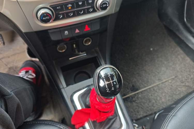 Used Great Wall C30 2016 1.5L Manual Luxury Model Gear Lever