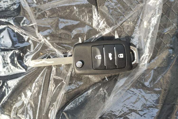 Used CHANGAN NEVO Lumin 2026 Model Treasure Edition 205km Passionate Beige Ningde Vehicle Key