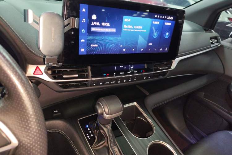 Used Toyota Sienna 2023 2.5L Hybrid Deluxe Edition
