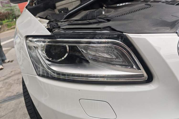 Used Audi Q5 2013 40 TFSI Comfort Edition Right Front Headlight