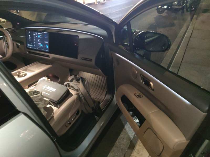 Used Li Auto i6 2025 Model Two-Wheel-Drive Standard Type — 20