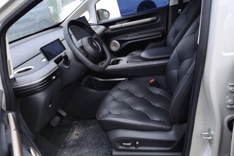 Used Baojun Cloud 2023 460 Max Lingxi Version