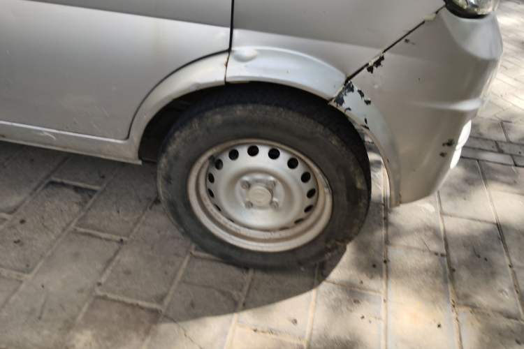 Used Dongfeng Xiaokang K07S 2016 1.2L Practical Version DK12-10 Right Front Wheel Hub