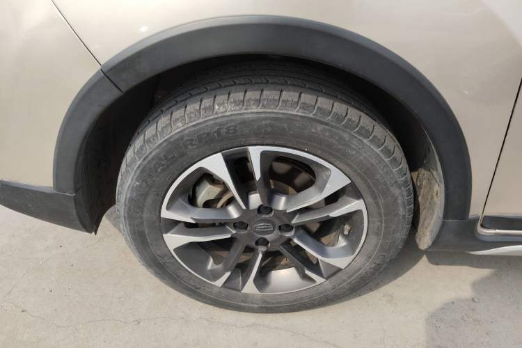 Used Geely Auto Vision X3 2019 Upgraded Model 1.5L Manual Elite Version
