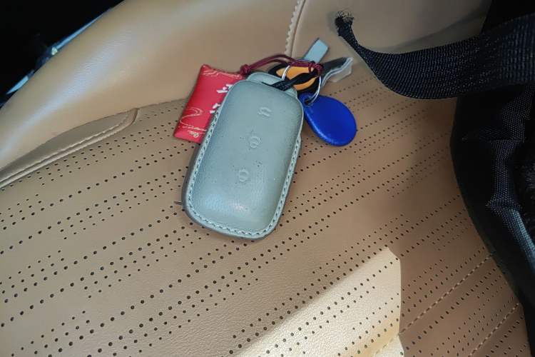 Used Geely Galaxy L7 2024 1.5T 115 km PLUS Dragon Edition Gear Lever