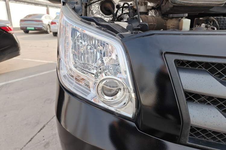 Used Foton Toano 2024 Joyear Multi-Function 2.0T Manual Long-Wheelbase Mid-Roof Model with Single Rear Tire Available in 5/6/7/9-Seater Configurations