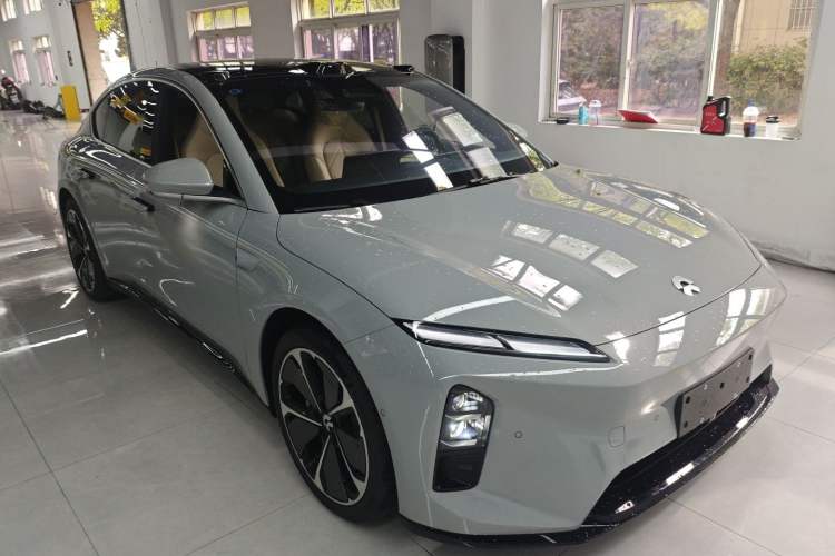 Used Nio ET5 2025 75 kWh Exterior 1