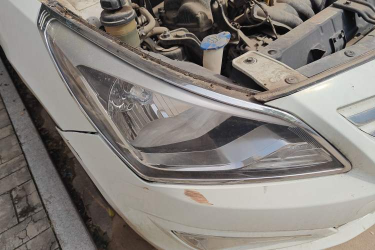 Used Hyundai Verna Ray 2014 1.4L Automatic GLX
