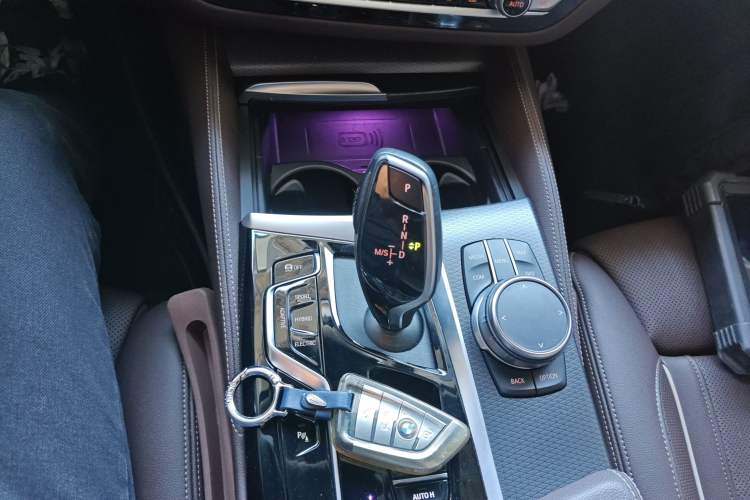 Used BMW 5 Series New Energy 2022 Revised Version 3 535Le Pioneer Edition M Sport Package
