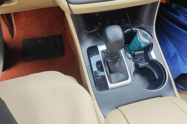 Used Toyota Highlander 2018 2.0T Four-Wheel Drive Elite Edition 7 Seats China VI Standard
