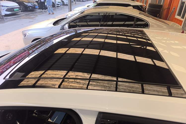 Used Volkswagen Golf 2017 280TSI Automatic R-Line Million-Vehicle Commemorative Edition
