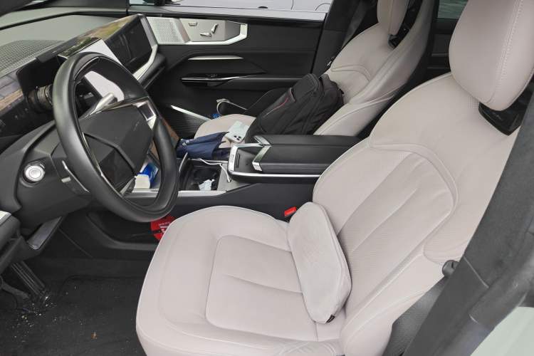 Used HiPhi Y 2023 560 km Pioneer Edition Left Front Seat