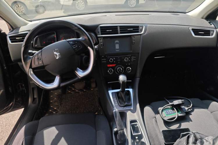 Used DS 5LS 2015 1.6T Comfort Edition THP160
