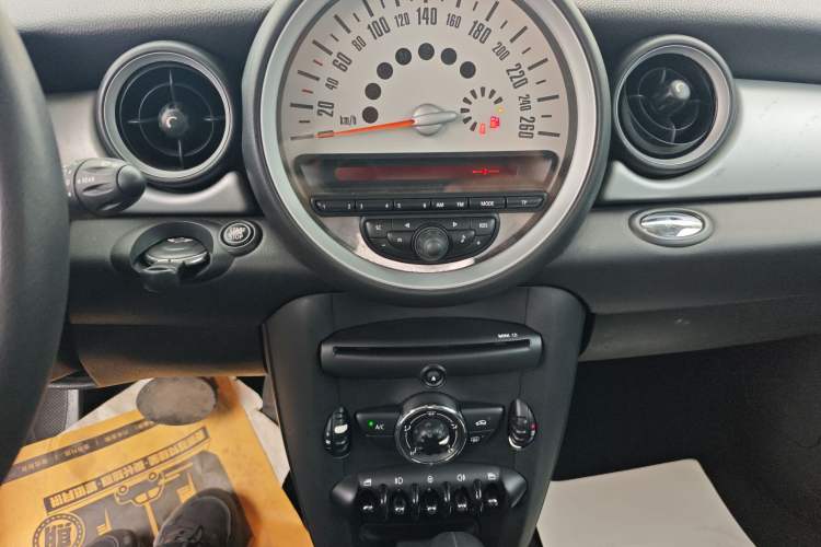 Used MINI 2011 1.6L ONE