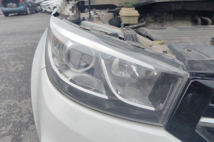 Used Chery Tiggo 3 2016 1.6L Manual ZhiShang Edition Right Front Headlight