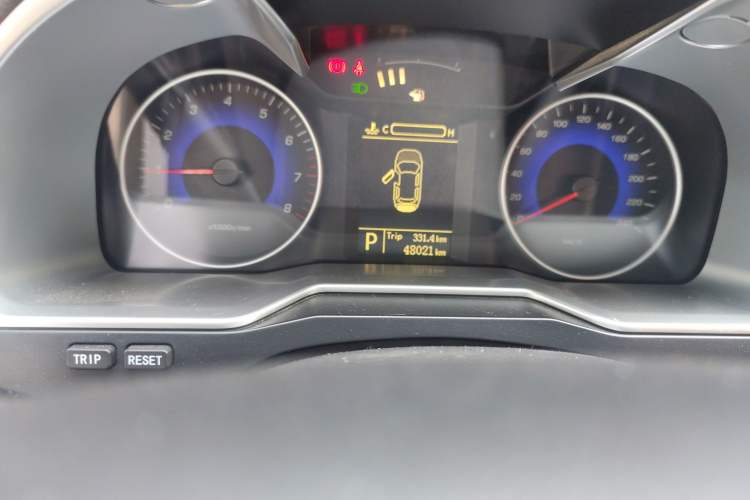 Used Geely Auto Emgrand 2015 Sedan 1.3T CVT Upward Edition
