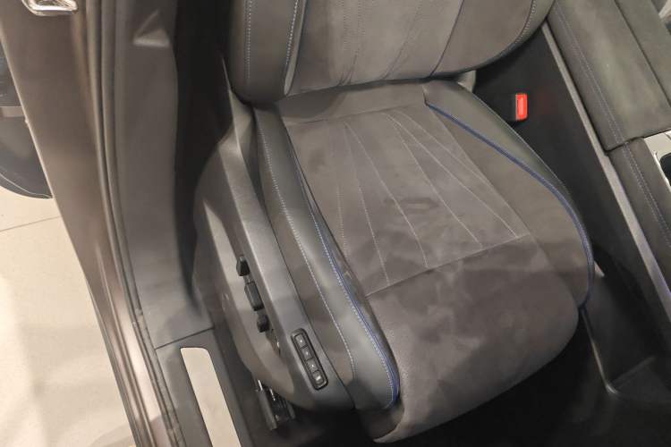 Used Volkswagen Teramont 2025 Tiguan Pro 450TSI Four-Wheel Drive Summit Edition