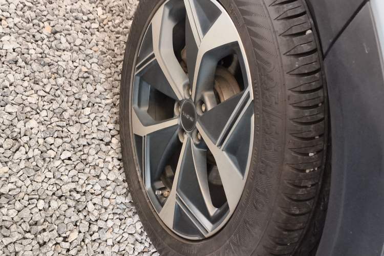 Used AION V 2024 Plus 70 Star Edition Lithium Iron Phosphate