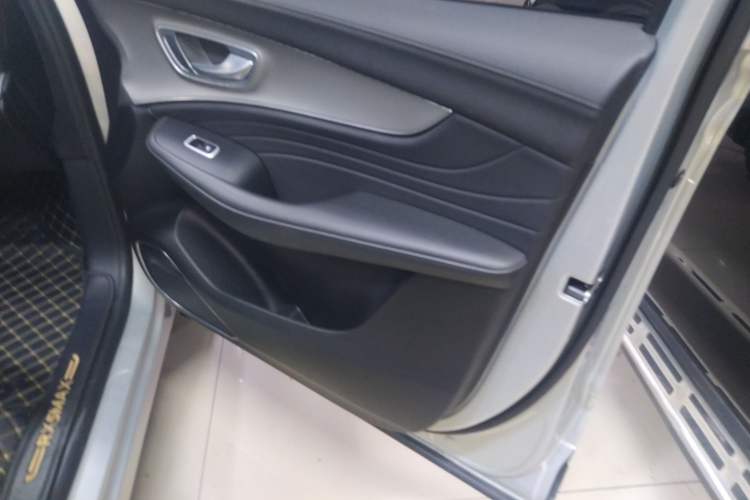 Used Roewe RX5 MAX 2019 300TGI Automatic 4G Connect Luxury Edition
