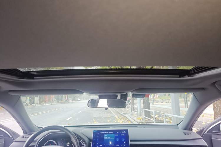 Used Toyota Avalon 2022 Dual-Engine 2.5L Luxury Edition
