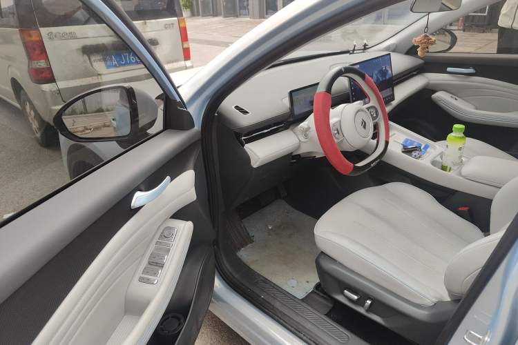 Used Baojun Yunhai 2026 Model 600km Pure Electric Edition Driver Seat