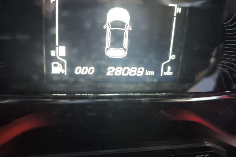 Used Baojun 510 2017 1.5L Manual Luxury Model Odometer Close Up