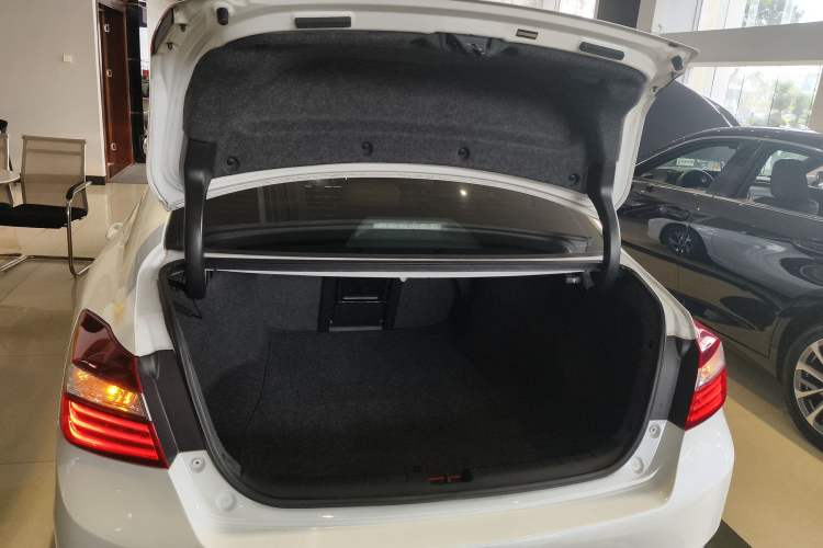 Used Honda Accord 2016 2.0L Comfort Edition Trunk