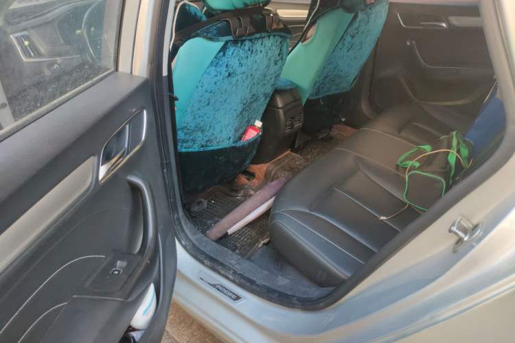 Used Roewe i6 New Energy 2017 45T Hybrid Connect & Smart Enjoyment Edition
