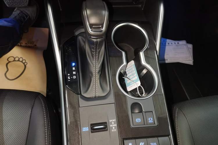 Used Toyota Crown Kluger 2021 2.5L HEV Four-Wheel Drive Flagship Edition