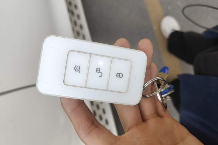 Used BYD Song New Energy 2017 Song DM 1.5TID All-Wheel Drive Prestige Model Vehicle Key