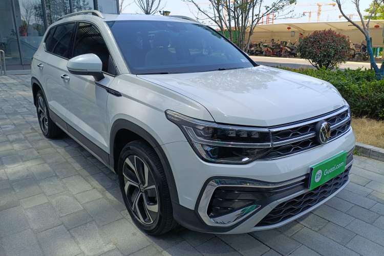 Used Volkswagen Tharu 2024 300TSI Two-Wheel-Drive Full Moon Edition Front Right 45 Deg