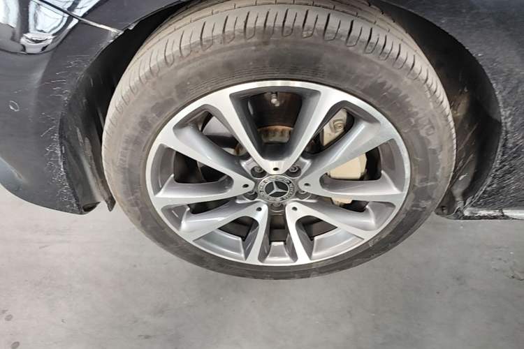Used Mercedes-Benz E-Class 2018 Facelift E 300 L Luxury Edition