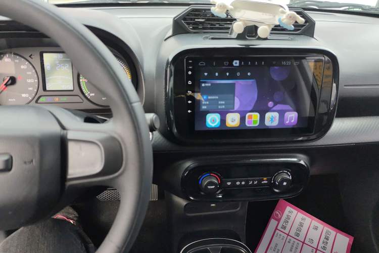 Used Roewe Clever 2022 311km QiQi BoBo Edition