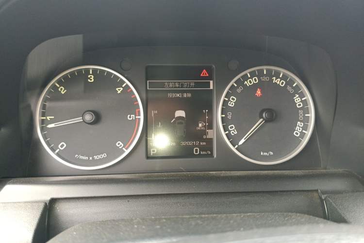 Used Land Rover Discovery 2013 3.0 SDV6 HSE Diesel Edition Instrument Cluster