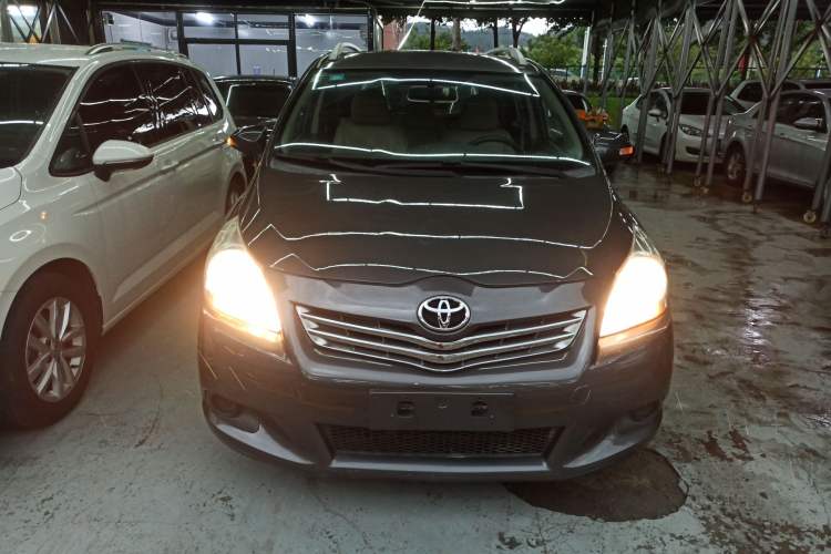 Used Toyota Verso 2014 Starlight 180E CVT Elite Edition