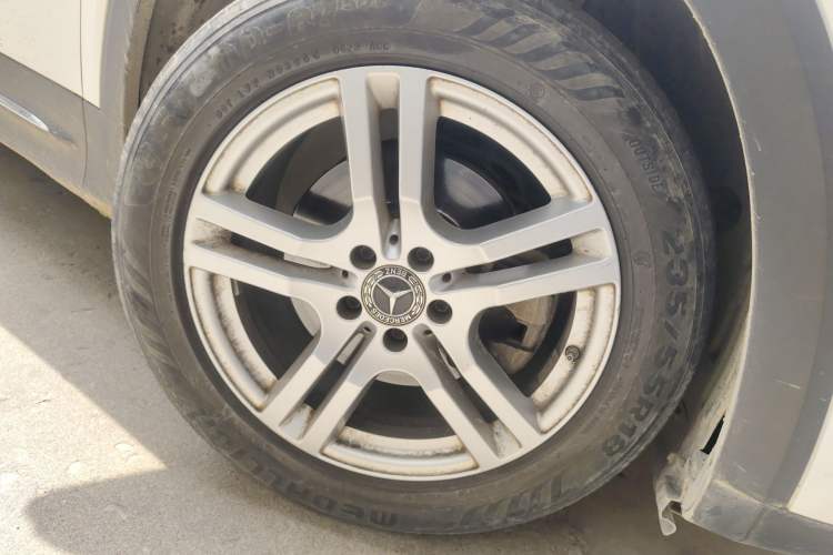 Used Mercedes-Benz GLB 2020 GLB 200 Dynamic Edition Right Front Wheel Hub