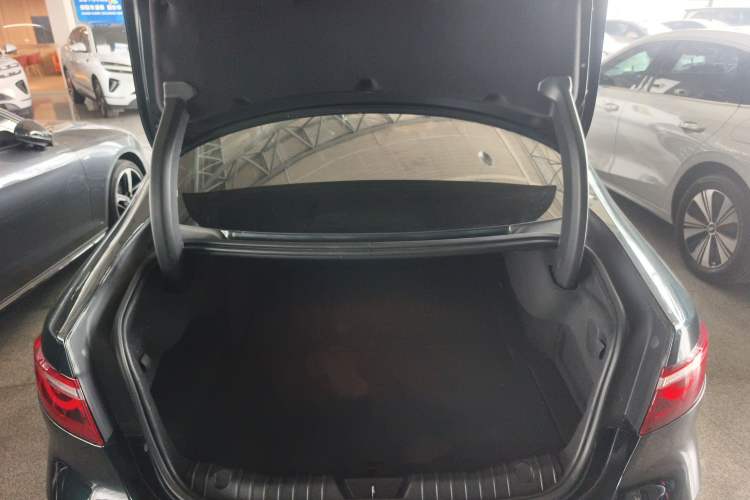 Used Jaguar XFL 2023 XFL 2.0T P200 Two-Wheel-Drive Elite Luxury Edition