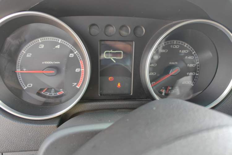 Used BAIC Off-Road BJ40 2016 40L 2.3T Automatic All-Wheel Drive Premium Edition Instrument Cluster