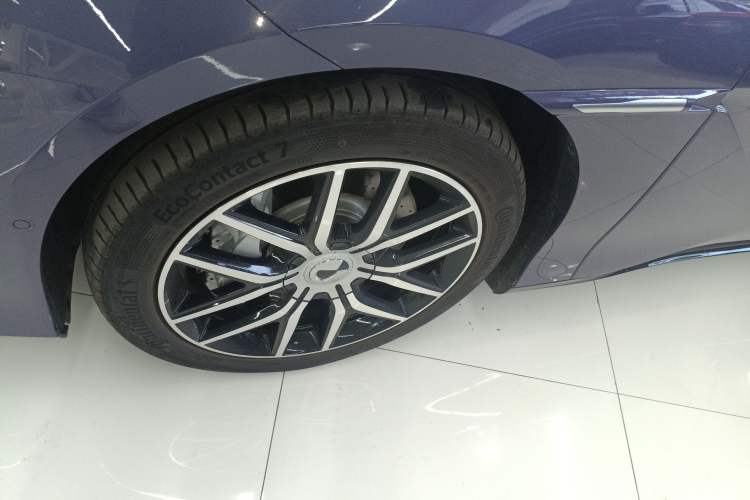 Used Denza Z9 2024 1100 km Four-Wheel Drive Max Version
